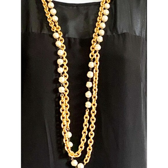 Vintage Chanel 1980s Double-Strand Faux Pearl Necklace 36”–CC Logo Clasp, box - Picture 8 of 15